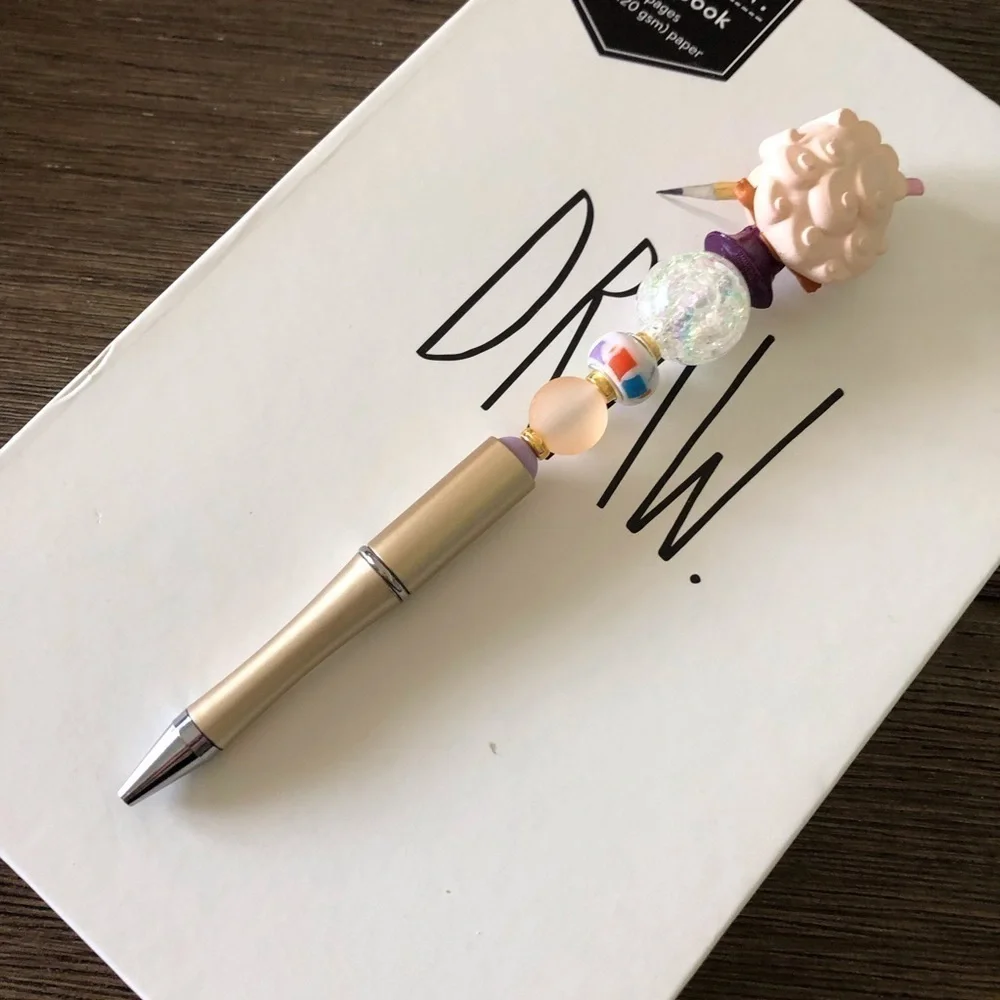 Disney Doorables: Hercules: Zeus handmade beaded pen